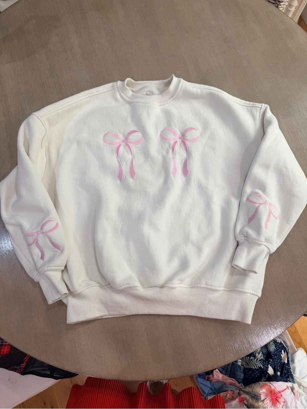 Sun-kissed coconut xs White Sweatshirt with Pink Bow Embroidery
